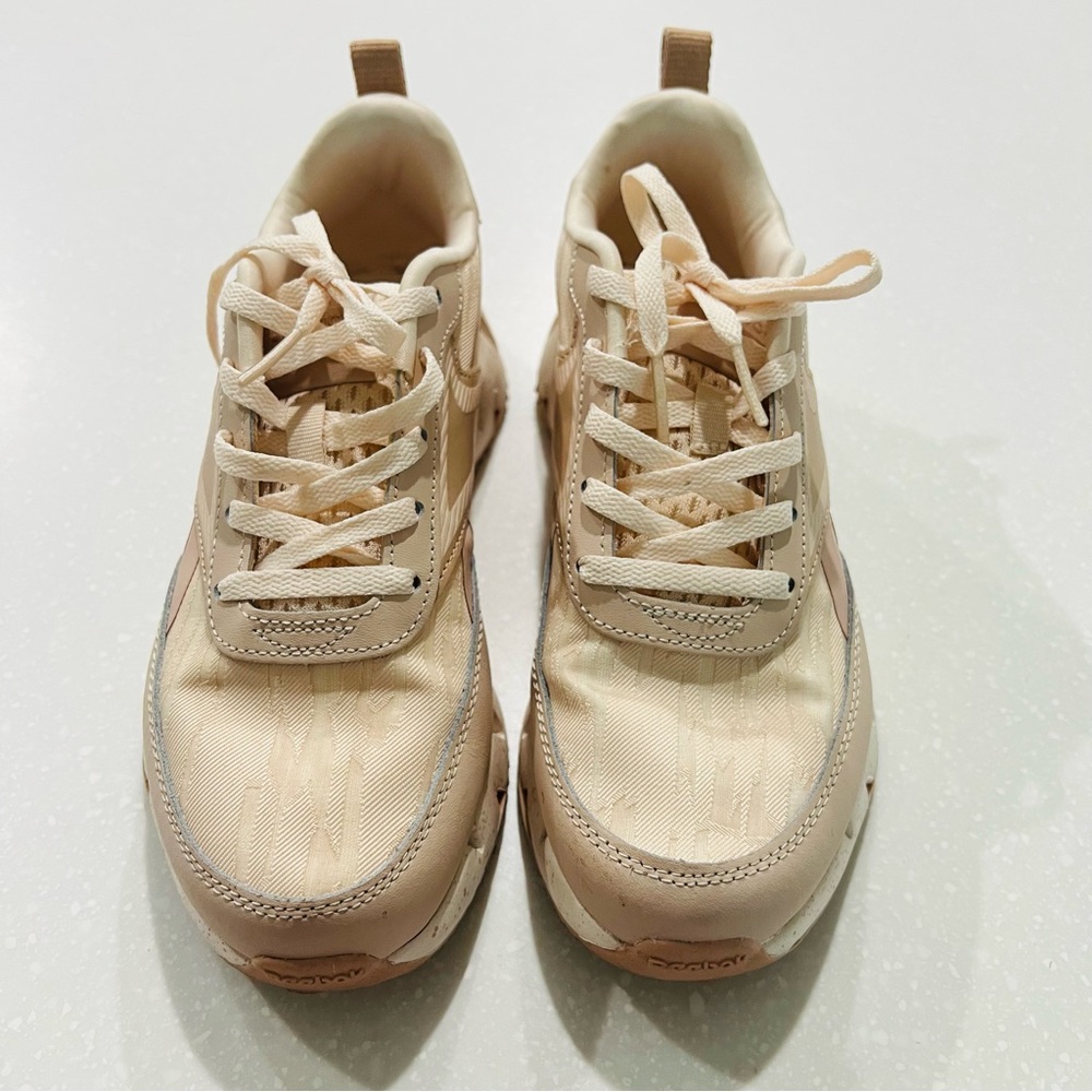 Reebok Blush Sneakers